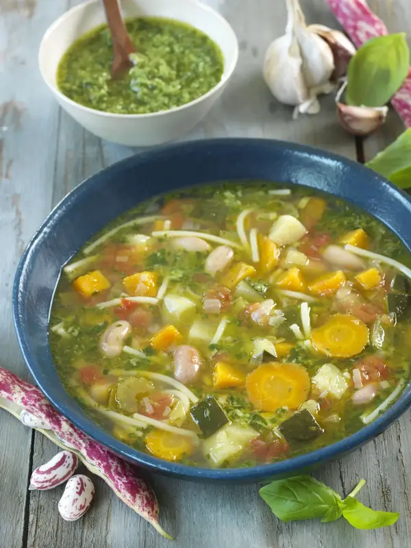 Minestrone d'automne et pesto